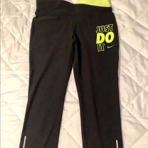 Nike Dri Fit crop leggings size small